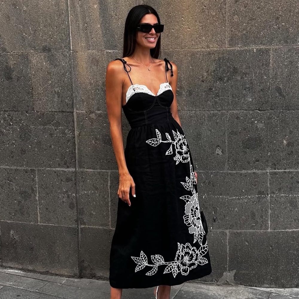 FARM Rio Black Richelieu Lace Euroflax Premium Linen Midi Dress
